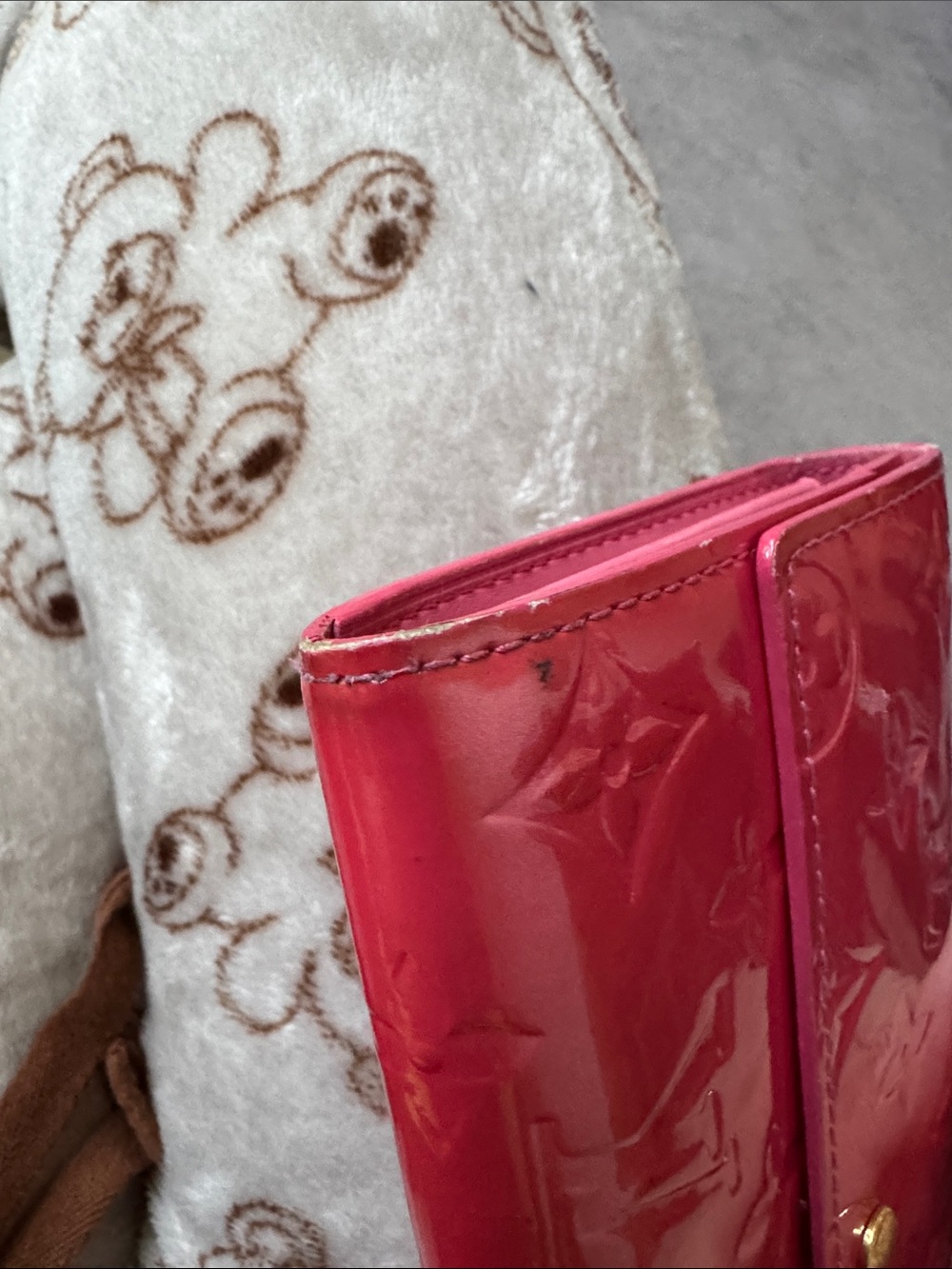 Louis Vuitton pink Vernis Monogram Long Sarah Wallet with Gold Snap - Picture 12 of 14